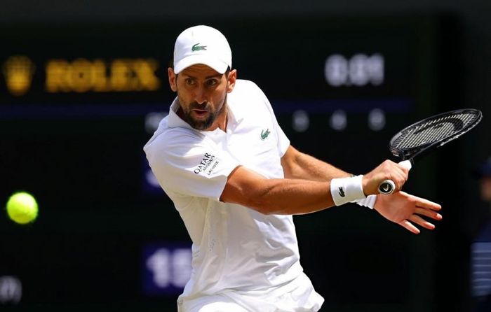 Novak Djokovic liên tục phải gặp đối thủ có cú giao "khủng" ở Wimbledon năm nay.