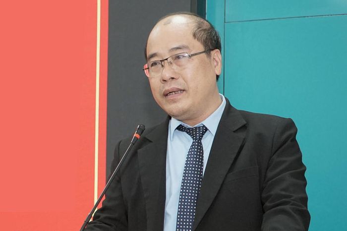 Đồng chí Cao Sơn Dũng, Quyền Giám đốc Sở Xây dựng phát biểu nhận nhiệm vụ
