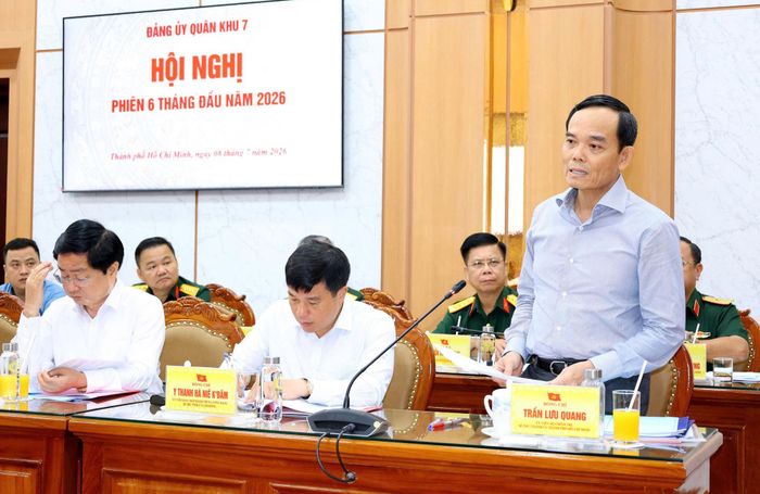 Đồng chí Trần Lưu Quang, Ủy viên Bộ Chính trị, Bí thư Thành ủy TP Hồ Chí Minh phát biểu