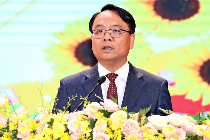 Đồng chí Đặng Hồng Sỹ, Phó Bí thư Thường trực Tỉnh ủy Lâm Đồng phát biểu chỉ đạo tại buổi lễ kỷ niệm