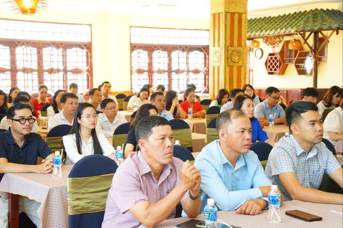 Phóng viên, biên tập viên dự lớp bồi dưỡng nghiệp vụ báo chí