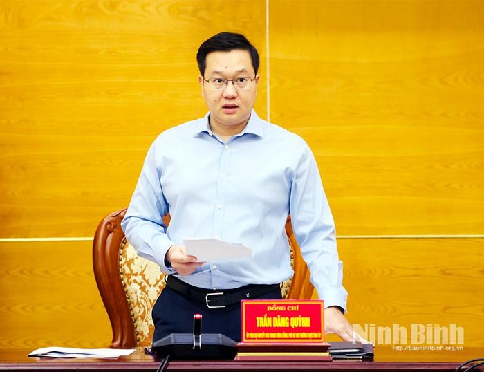 Đồng chí Trần Đăng Quỳnh, Ủy viên dự khuyết Trung ương Đảng, Phó Bí thư Thường trực Tỉnh ủy, Trưởng Ban Chỉ đạo tỉnh về thực hiện dân chủ ở cơ sở phát biểu chỉ đạo tại hội nghị.