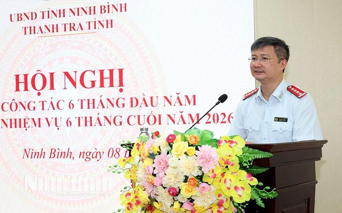 Đồng chí Chánh Thanh tra tỉnh Lê Văn Cường phát biểu tại hội nghị.