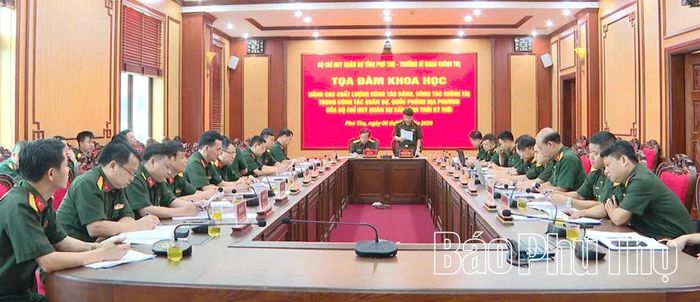 Các đại biểu tham gia buổi tọa đàm.