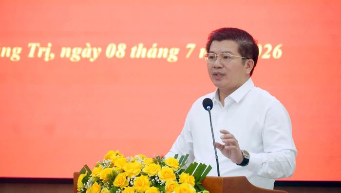 Đồng chí Trần Vũ Khiêm, Phó Bí thư Thường trực Tỉnh ủy, Bí thư Đảng ủy các cơ quan Đảng tỉnh phát biểu tại hội nghị - Ảnh: N.M