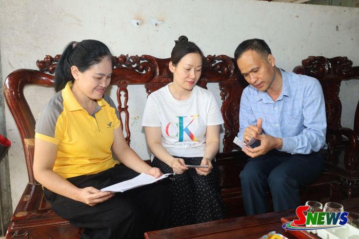 Tư vấn, giải đáp các chính sách BHYT cho người dân.