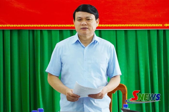 Đồng chí Phó Chủ tịch UBND tỉnh phát biểu tại cuộc làm việc.