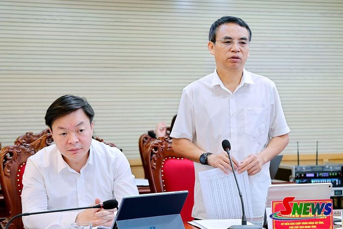 Đồng chí Nguyễn Minh Tiến, Phó Chủ tịch UBND tỉnh, phát biểu tại hội nghị.