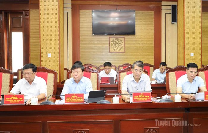 Các thành viên Ban Chỉ đạo dự hội nghị.