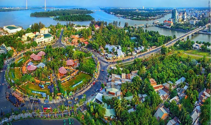 Thành phố Cần Thơ là cực tăng trưởng của vùng đồng bằng sông Cửu Long.