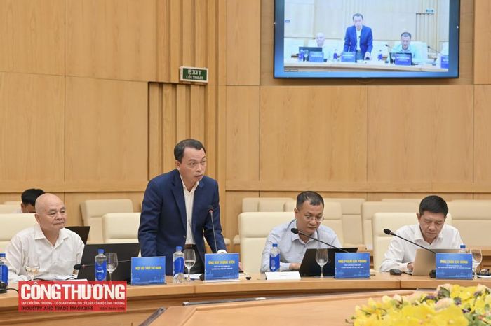 Các đại biểu trao đổi tại Hội nghị - Ảnh: Thu Phượng