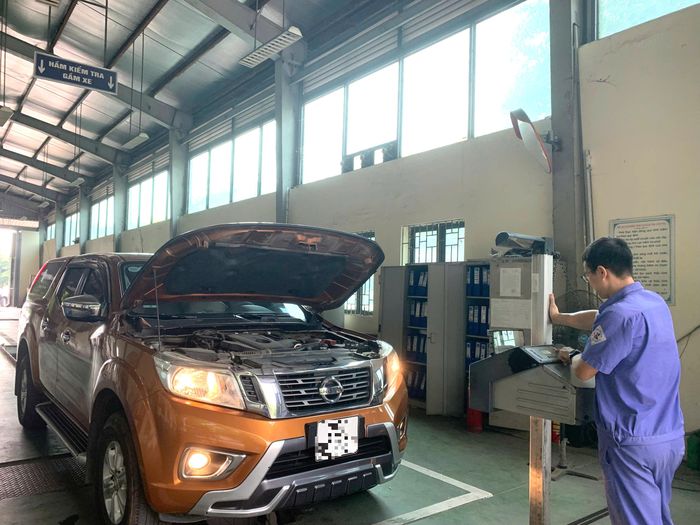 Bộ Xây dựng đang hoàn thiện dự thảo quy chuẩn kỹ thuật quốc gia về kiểm định xe cơ giới theo hướng chuẩn hóa toàn bộ quy trình (ảnh minh họa).