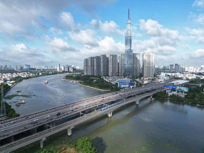 Đồng Nai và TP.HCM được kết nối bằng hai tuyến đường sắt đô thị.