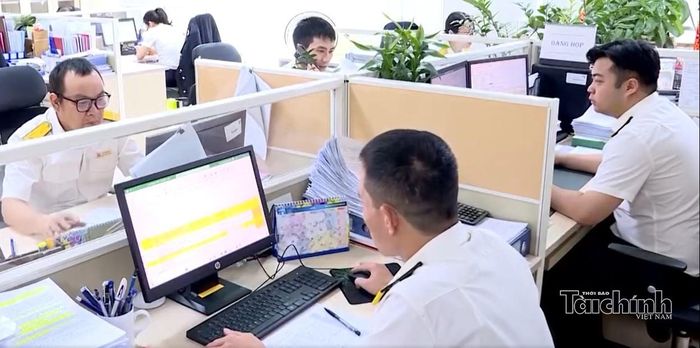 Qua phân tích chuỗi hóa đơn điện tử và truy vết giao dịch, cơ quan thuế đã vạch trần hệ sinh thái doanh nghiệp lập ra chỉ để xuất khống hóa đơn. Ảnh: Tuấn Nguyễn