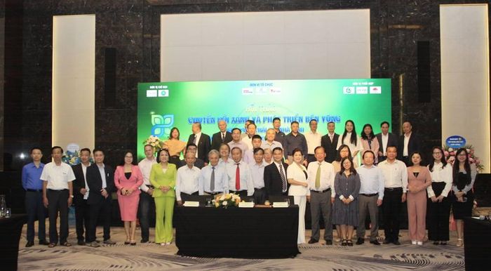  Hội thảo chuyển đổi xanh và phát triển bền vững giảm phát thải khí nhà kính hướng tới mục tiêu Net – Zero vào năm 2050 do Tạp chí Kinh tế Môi trường phối hợp với một số đơn vị tổ chức. 