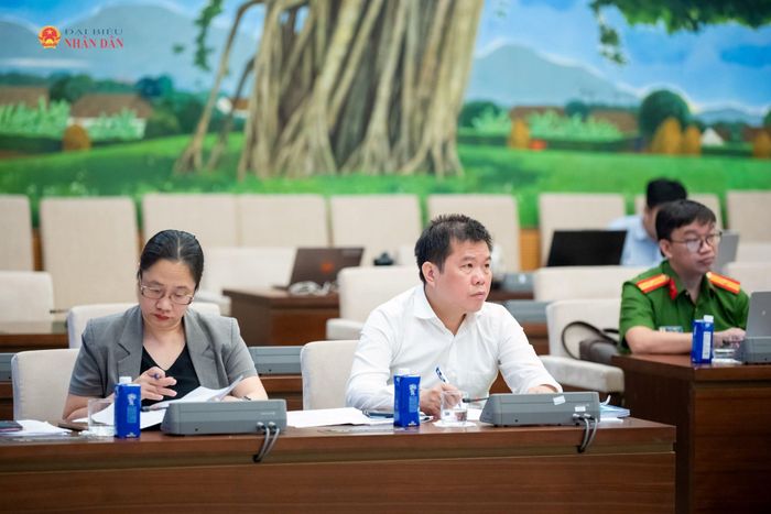 Các đại biểu tham dự phiên họp