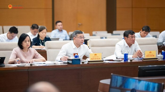 Các đại biểu tham dự phiên họp