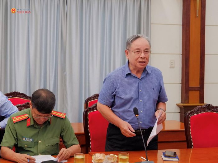 Đại biểu góp ý các dự thảo luật tại hội nghị