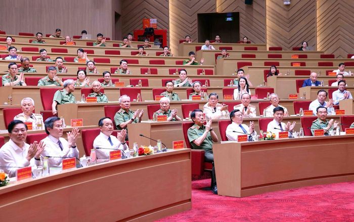 Các đại biểu dự Hội thảo.
