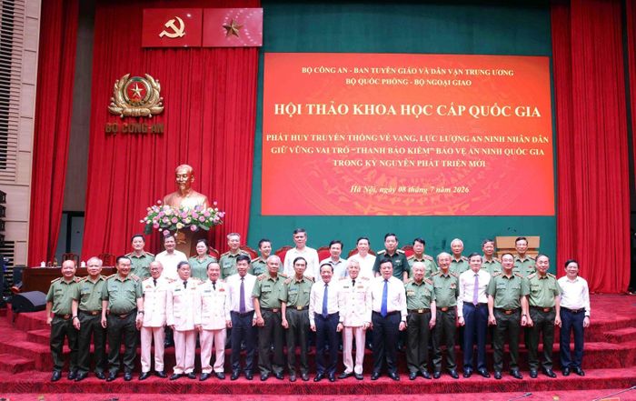 Các đại biểu dự Hội thảo.