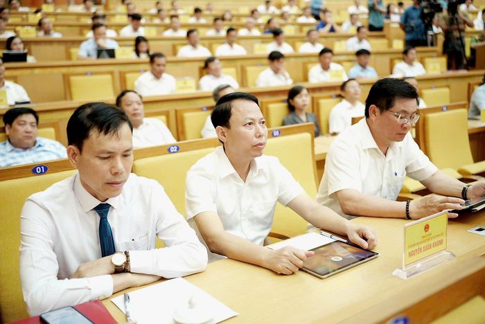 Các đại biểu tham dự kỳ họp