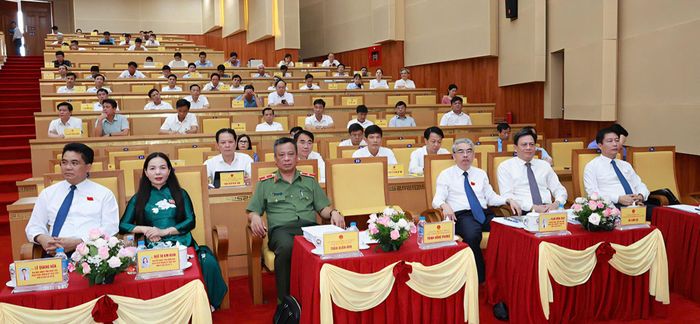 Các đại biểu tham dự kỳ họp
