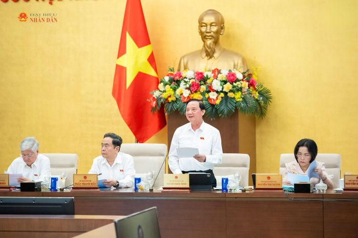 Phó Chủ tịch Quốc hội Nguyễn Khắc Định phát biểu. Ảnh: Phạm Thắng