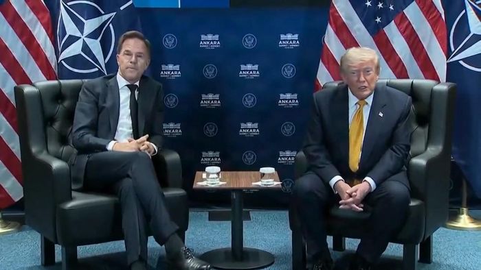 Tổng thống Mỹ Donald Trump gặp Tổng thư ký NATO Mark Rutte tại Ankara, Thổ Nhĩ Kỳ, ngày 8/7. Ảnh chụp màn hình video từ tài khoản X của Nhà Trắng.