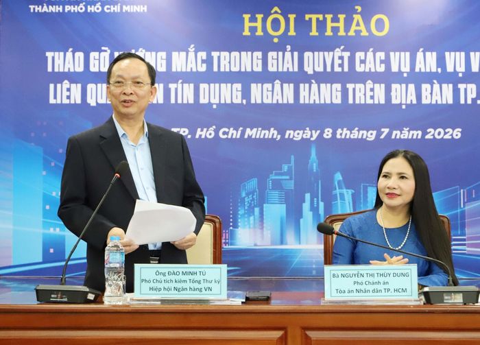 TS. Đào Minh Tú - Phó Chủ tịch kiêm Tổng Thư ký VNBA đánh giá cao các cơ quan tư pháp thời gian qua đã phối hợp với các tổ chức tín dụng để giải quyết thu hồi nợ