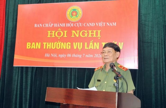 Trung tướng Trần Văn Nhuận, Phó Chủ tịch Hội trình bày Đề án tổ chức Đại hội đại biểu toàn quốc Hội Cựu CAND Việt Nam lần thứ II và Đề án nhân sự Ban Bhấp hành, Ban kiểm tra Hội, nhiệm kỳ 2026 - 2031.