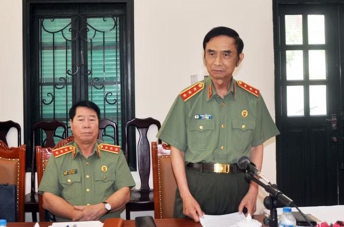Thượng tướng Đặng Văn Hiếu, nguyên Thứ trưởng Bộ Công an, Ủy viên Ban Thường vụ Hội Cựu CAND Việt Nam phát biểu tại hội nghị.