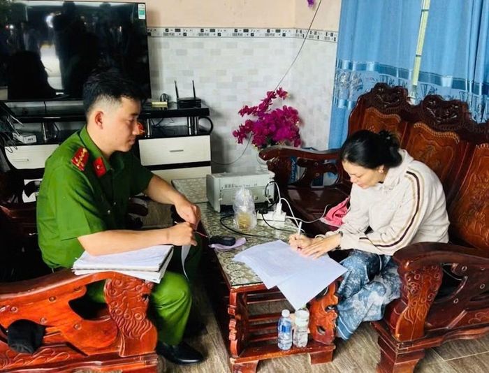 Trần Thủy Tuyên (vợ Nhân) hoạt động mua bán lô đề.