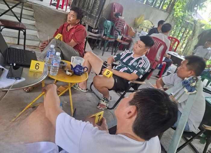 Phòng Cảnh sát hình sự triệt xóa đường dây cá độ bóng đá, với giao dịch tiền tỷ.