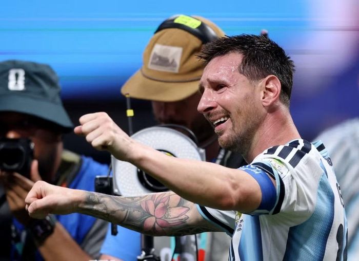 Ở tuổi 39, Messi tiếp tục là linh hồn trong lối chơi của Argentina. Ảnh: Reuters.