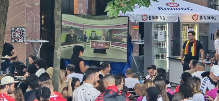 Các nhà hàng ở Leipzig luôn chật khách mỗi khi truyền hình trực tiếp các trận bóng đá World Cup