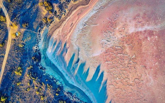 Australia là quê hương của một số hồ nước màu hồng tuyệt đẹp, trông như cảnh tượng trong những bộ phim hoạt hình sống động. Ảnh: Ken Cheung/Pexels