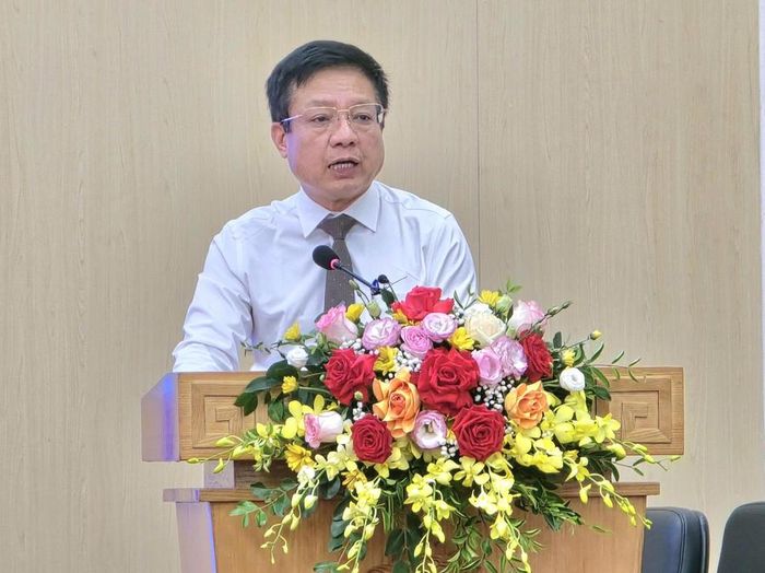 TS Hồ Sỹ Hùng - Chủ tịch Liên đoàn Thương mại và Công nghiệp Việt Nam (VCCI) phát biểu tại hội thảo.