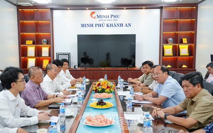  Bí thư Tỉnh ủy Nguyễn Hồ Hải làm việc với Ban lãnh đạo Công ty TNHH Chế biến thủy sản Minh Phú Khánh An.