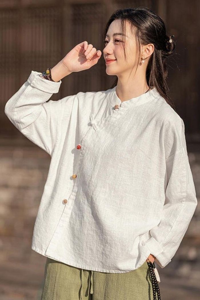 Không chỉ dễ mặc, Tencel còn ghi điểm nhờ khả năng thấm hút tốt và thân thiện với môi trường.