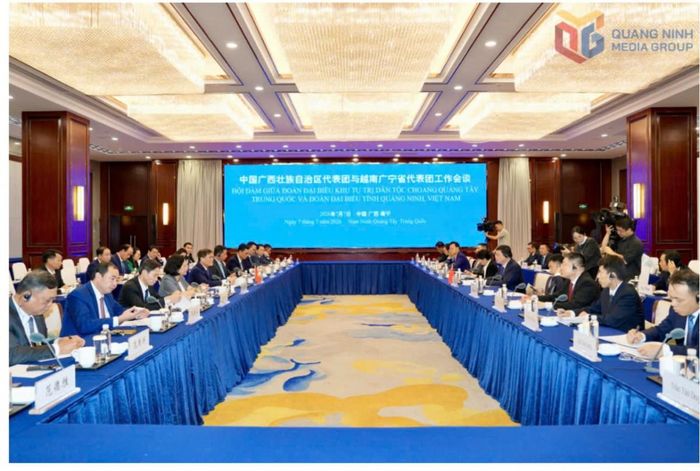 Quang cảnh cuộc họp. Ảnh:QMG