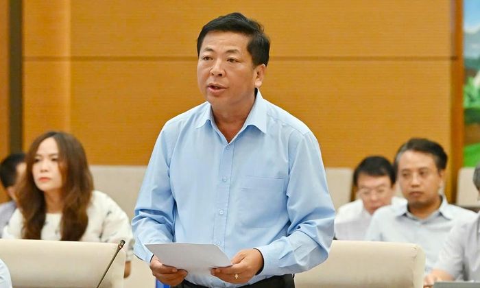 Bộ trưởng Bộ Xây dựng Trần Hồng Minh.