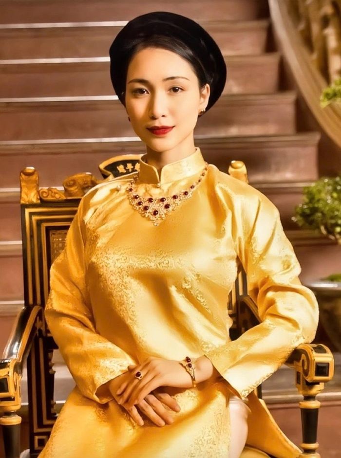Tạo hình của Hòa Minzy trong MV “Không thể cùng nhau suốt kiếp”.