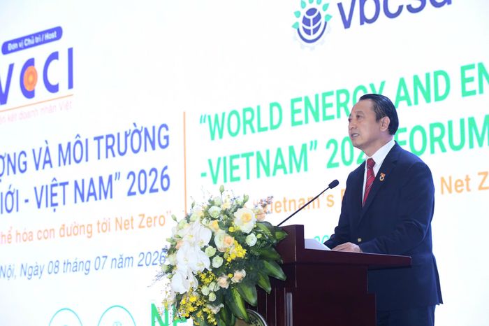 Phó Chủ tịch VCCI Nguyễn Quang Vinh nhận định Net Zero đang trở thành tiêu chuẩn mới của năng lực cạnh tranh quốc gia và doanh nghiệp, tác động mạnh đến dòng vốn đầu tư, chuỗi cung ứng và thương mại toàn cầu.