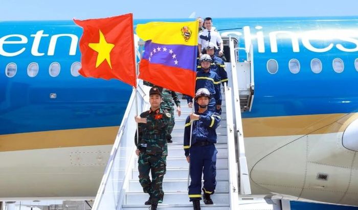 Đoàn cứu hộ Việt Nam đến Venezuela. Ảnh: Bộ Công an
