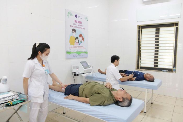 Mô hình thí điểm phục hồi chức năng dựa vào cộng đồng tại xã Xuân Mai. Ảnh: Duy Tuân