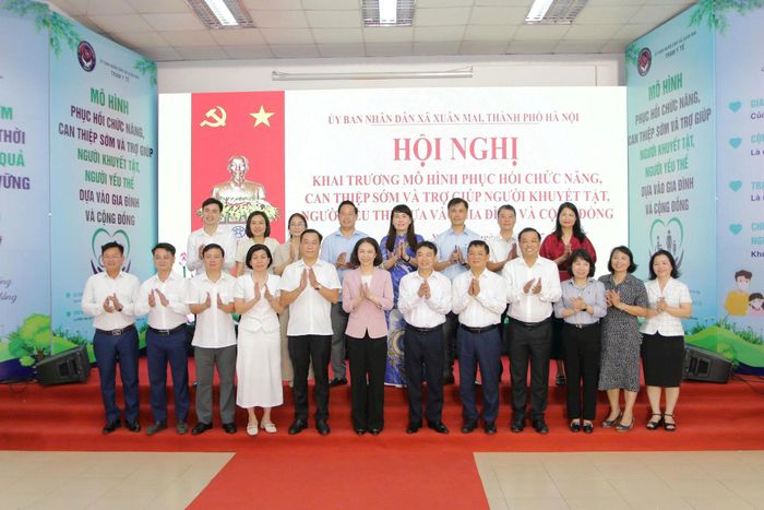 Các đại biểu tham dự chương trình. Ảnh: Duy Tuân
