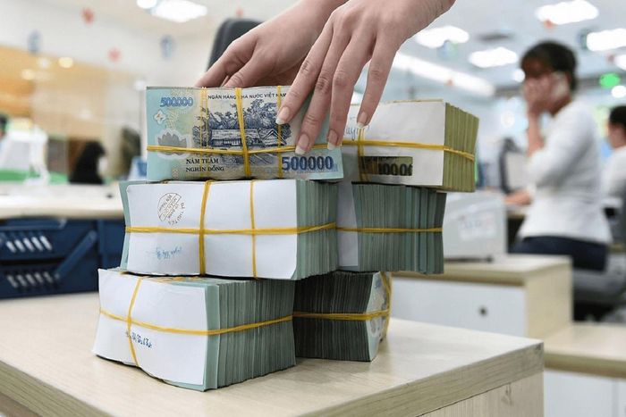 Việc giảm ngay lãi suất cho vay là rất khó khả thi nếu chi phí vốn đầu vào của ngân hàng vẫn ở mức cao. Ảnh minh họa.