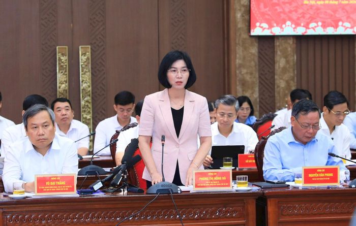 Phó Bí thư Thành ủy, Chủ tịch HĐND thành phố Hà Nội Phùng Thị Hồng Hà phát biểu tại buổi làm việc. Ảnh: Quang Thái