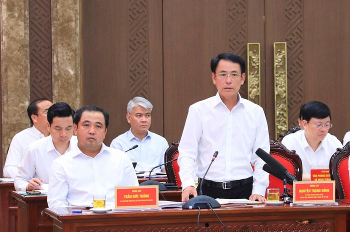 Phó Bí thư Thường trực Thành ủy Hà Nội Nguyễn Trọng Đông phát biểu tại buổi làm việc. Ảnh: Quang Thái