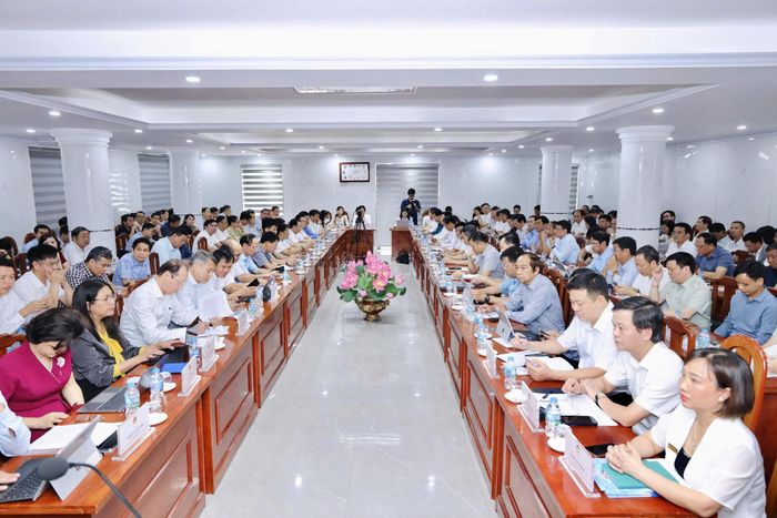 Hơn 200 đại biểu, trong đó có 135 hiệu trưởng các trường cao đẳng phía Bắc tham dự hội nghị. Ảnh: Moet